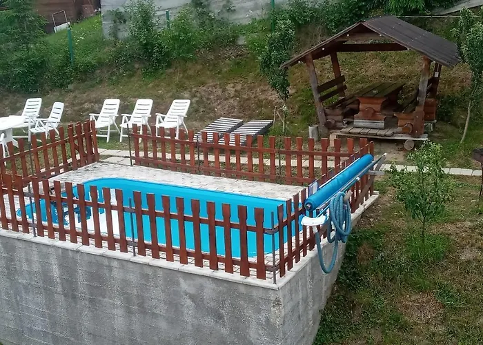 біля лісу Slawske