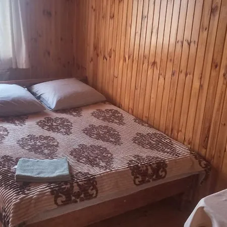 アパート біля лісу スラブスク